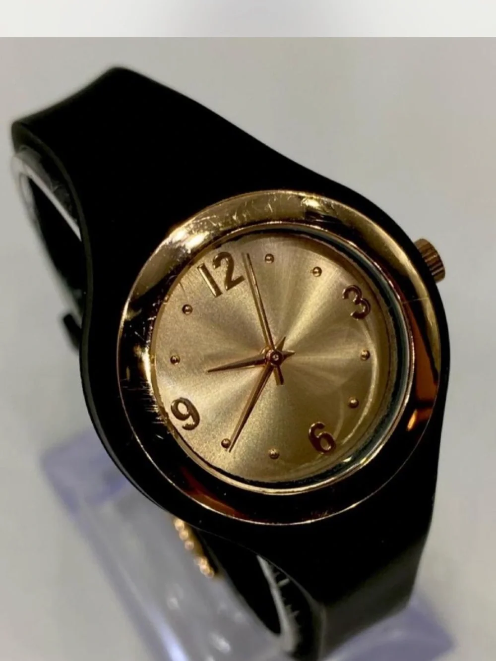 Ladies *** Gold Dial Black Silicone  Band Minimalist Watch  ^^^